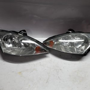 Farol Ford Focus  (DAW, DBW)