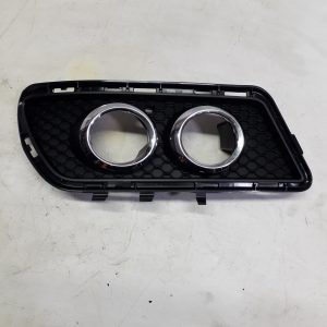 Grelha de farol esquerdo  Mercedes-Benz E350 E550