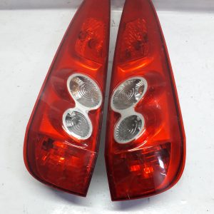 Farolim Ford Fiesta V