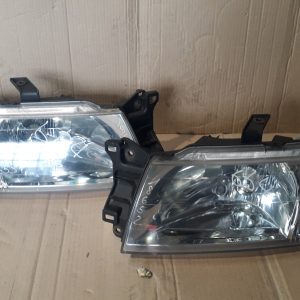 Farol MITSUBISHI SPACE WAGON MKIII