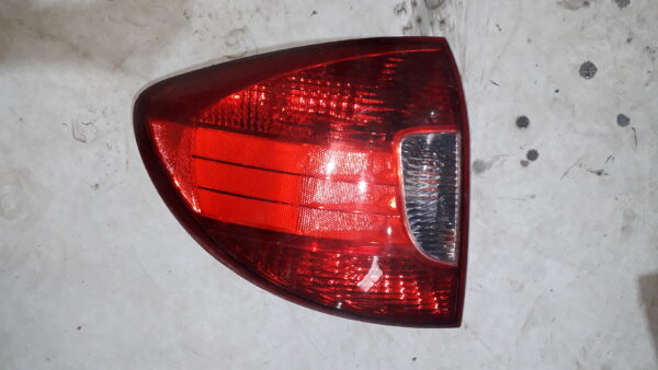Farolim esquerdo Kia Rio I